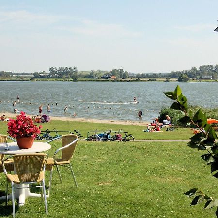 Lovely Holiday Home In Noordwijkerhout Near Lake Bagian luar foto